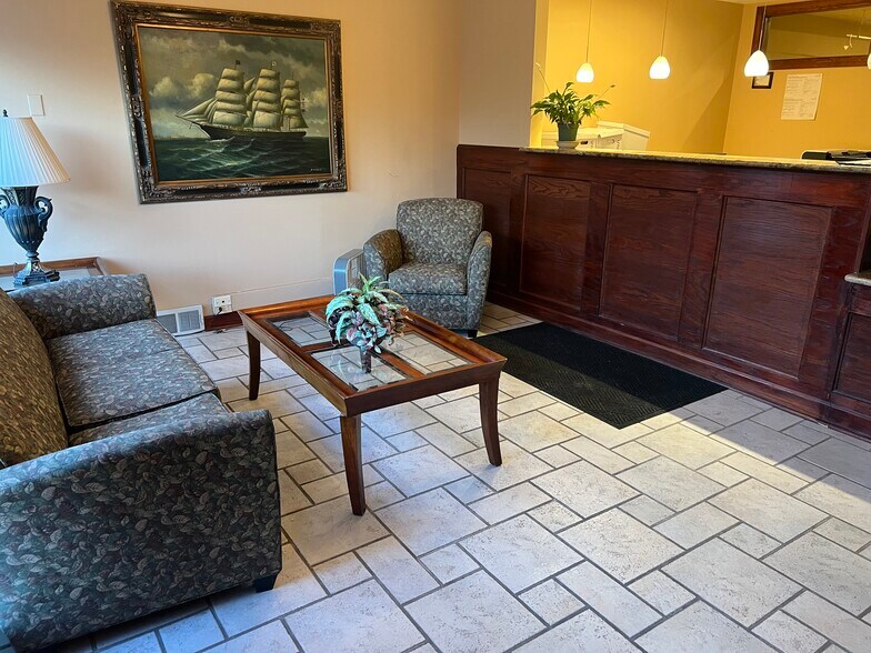 7612 W North Ave, Elmwood Park, IL à louer - Photo intérieure – Image 3 sur 17