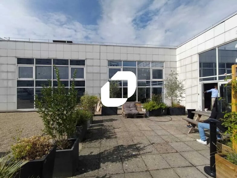 Bureau dans Montreuil à louer - Photo de l’immeuble – Image 3 sur 15
