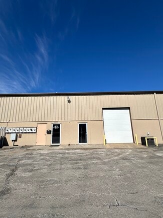 Plus de détails pour 6230-6244 Merriam Dr, Merriam, KS - Industriel/Logistique à louer