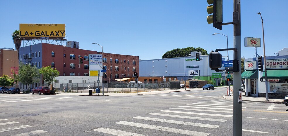 4708 Fountain Ave, Los Angeles, CA à louer - Photo de l’immeuble – Image 3 sur 3
