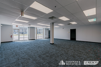 6551-6571 Cochran Rd, Solon, OH à louer Photo intérieure– Image 1 sur 7