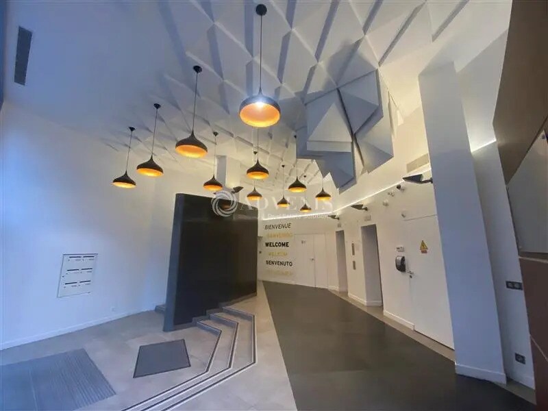 Bureau dans Montigny-le-Bretonneux à louer Photo de l’immeuble– Image 1 sur 7