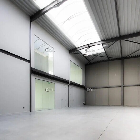 Industriel/Logistique dans Loos à louer - Photo de l’immeuble – Image 3 sur 4