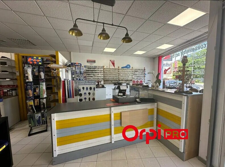 Local commercial dans Capbreton à louer - Photo de l’immeuble – Image 2 sur 2