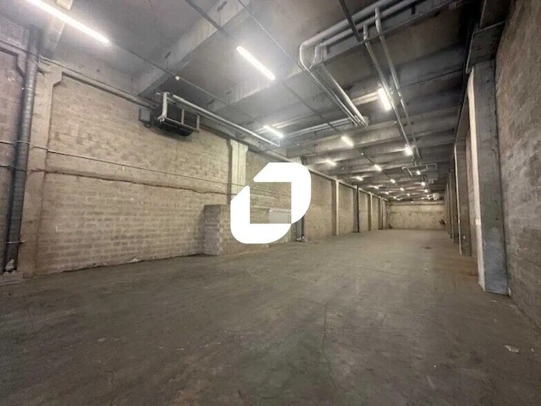 Bureau dans Garges-lès-Gonesse à louer - Photo intérieure – Image 2 sur 8