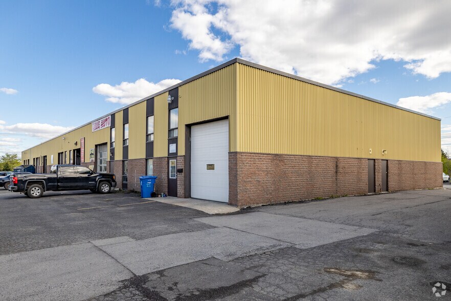 4500 Blvd Kimber, Longueuil, QC à louer - Photo de l’immeuble – Image 2 sur 2