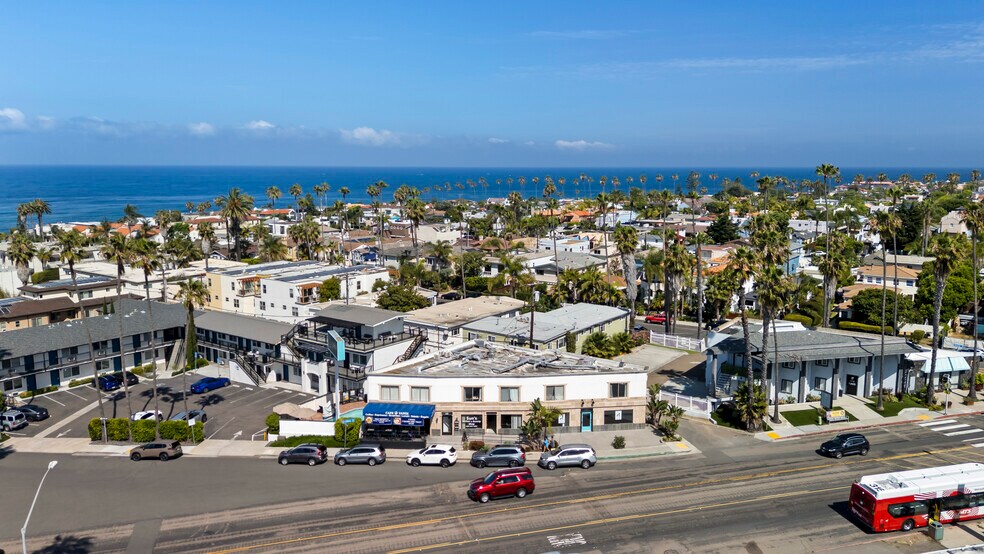 6780-6786 La Jolla Blvd, La Jolla, CA à vendre - Photo de l’immeuble – Image 1 sur 13