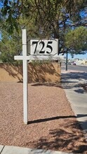 725 S 6th St, Las Vegas, NV à louer Photo intérieure– Image 1 sur 22