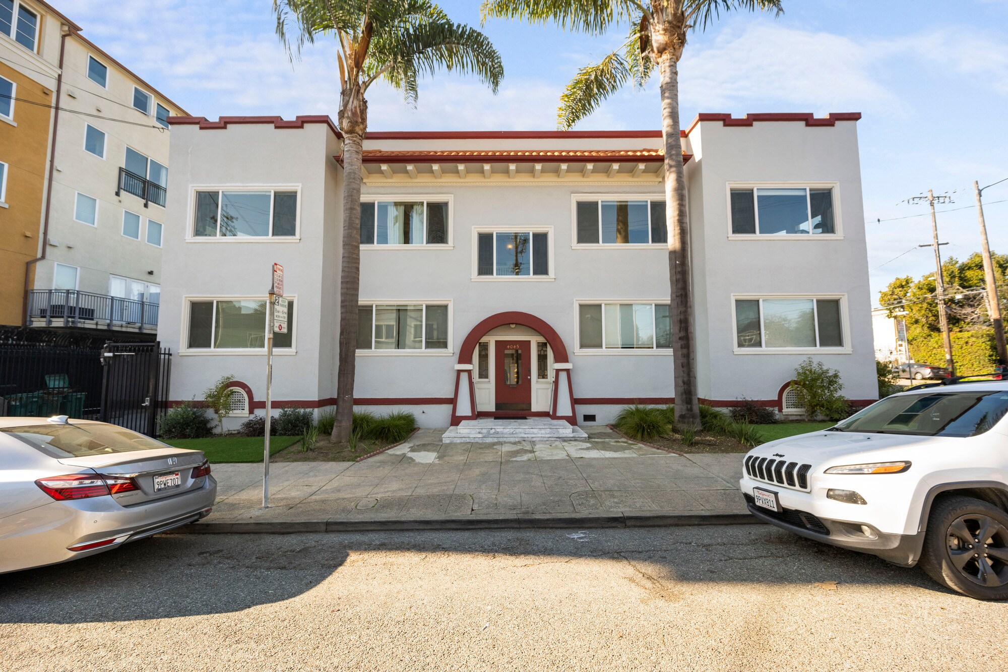 4045 Manila Ave, Oakland, CA à vendre Photo principale– Image 1 sur 60