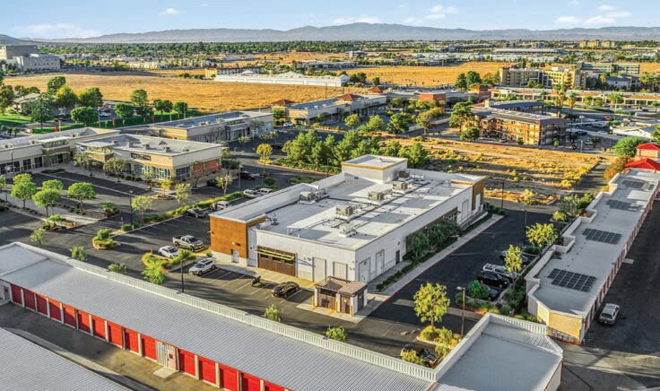 38454 5th St W, Palmdale, CA à vendre - Photo de l’immeuble – Image 3 sur 12