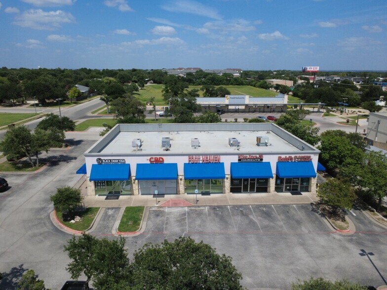 1050 N Lakeline Blvd, Cedar Park, TX à louer - Photo de l’immeuble – Image 2 sur 4