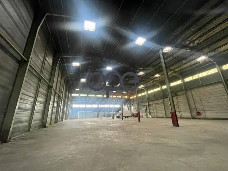Industriel/Logistique dans Mitry-Mory à vendre - Photo de l’immeuble – Image 2 sur 8