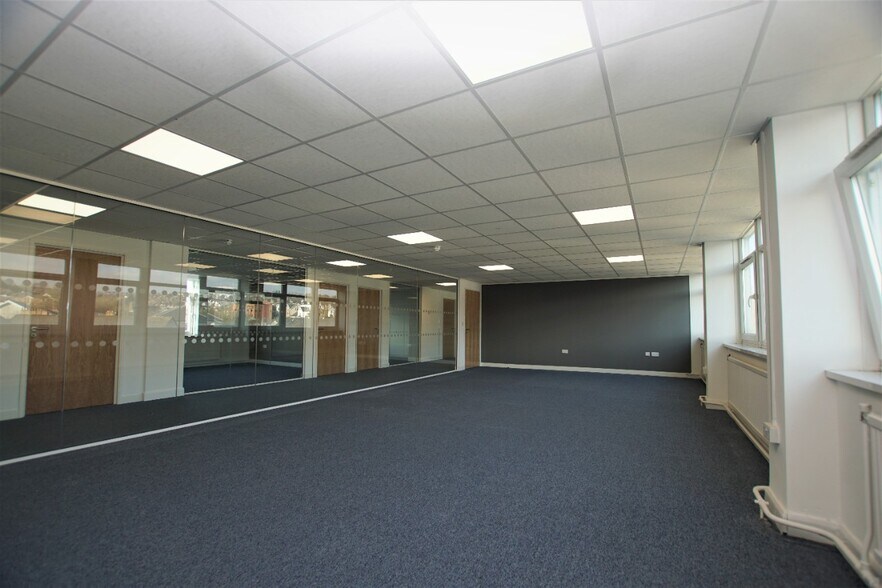1-4 Castle St, Merthyr Tydfil à louer - Photo de l’immeuble – Image 3 sur 11