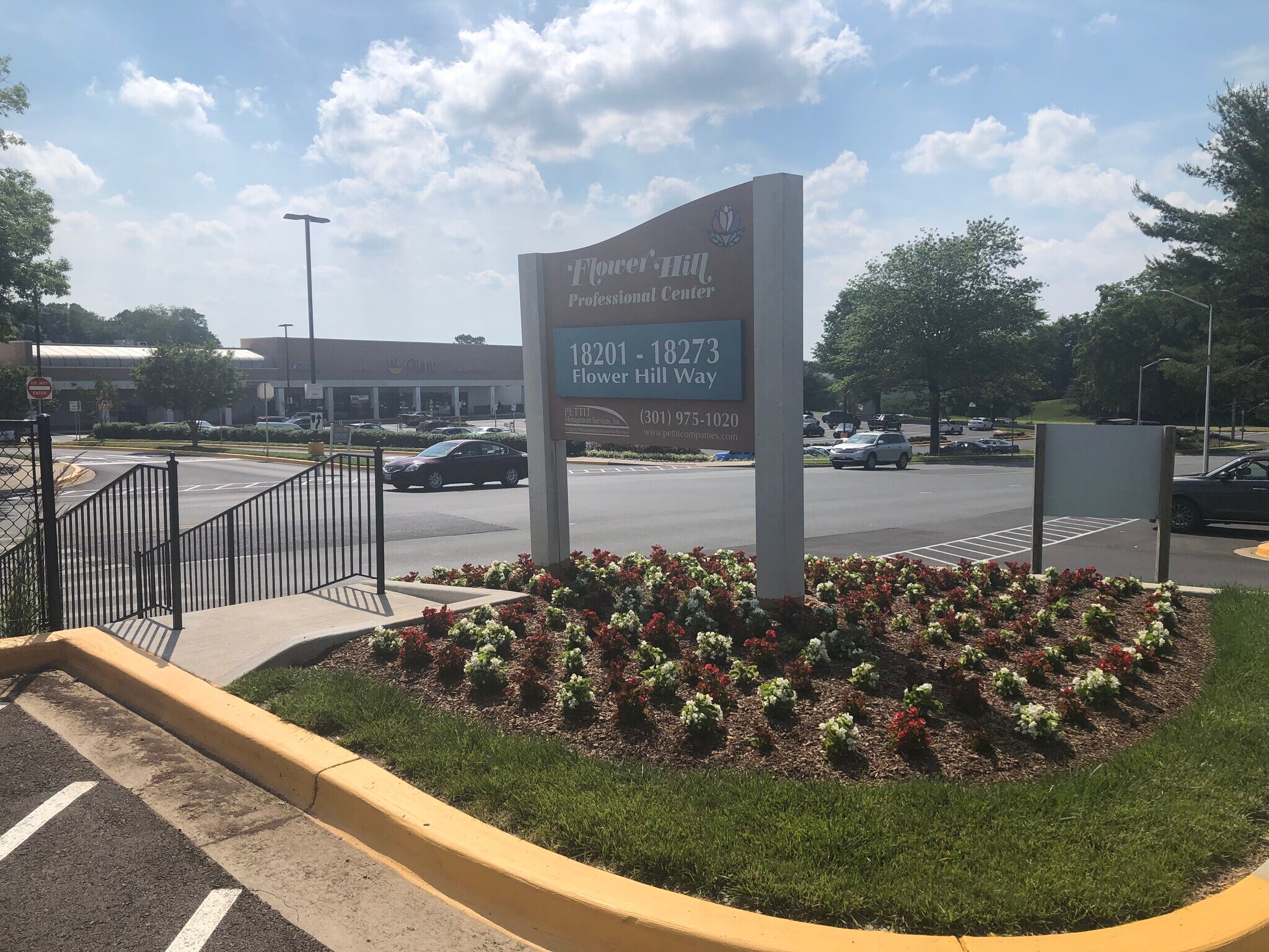 18237-18247 Flower Hill Way, Gaithersburg, MD à louer Photo principale– Image 1 sur 18
