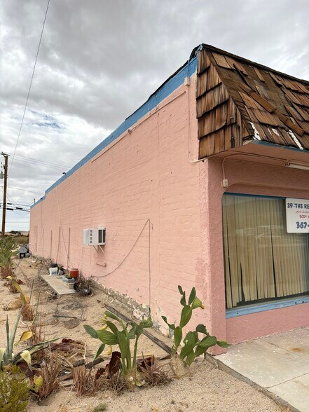 5929-5933 Adobe Rd, Twentynine Palms, CA à vendre - Photo de l’immeuble – Image 3 sur 7
