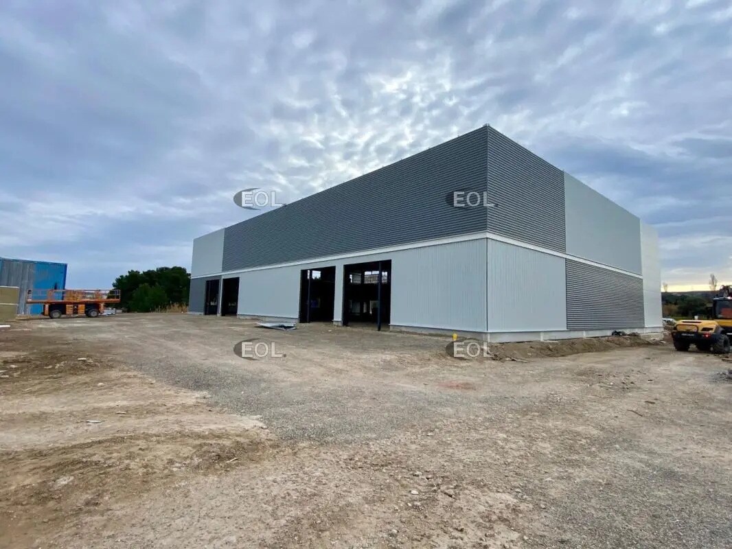 Local d'activités dans Marignane à vendre Photo de l’immeuble– Image 1 sur 3