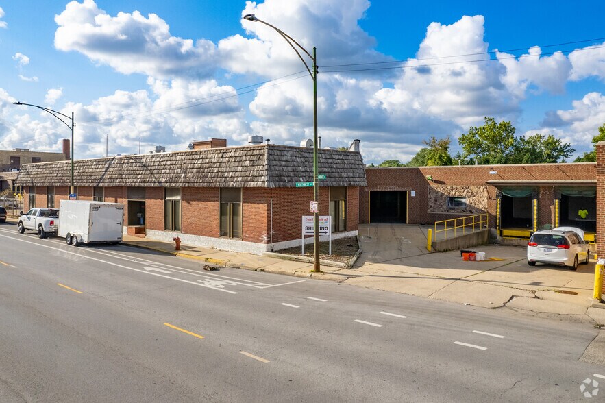 5540 N Northwest Hwy, Chicago, IL à vendre - Photo de l’immeuble – Image 3 sur 6