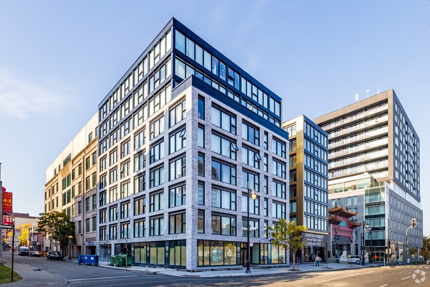 975 Rue Clark, Montréal, QC à louer - Photo de l’immeuble – Image 3 sur 3