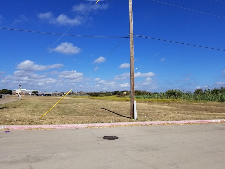 9750 Legacy Dr, Fort Worth, TX à vendre - Photo de l’immeuble – Image 3 sur 5