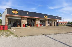 319 W Lennon Dr, Emory, TX à vendre - Photo de l’immeuble – Image 3 sur 20