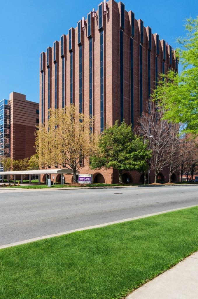 1900 Randolph Rd, Charlotte, NC à louer Photo principale– Image 1 sur 5