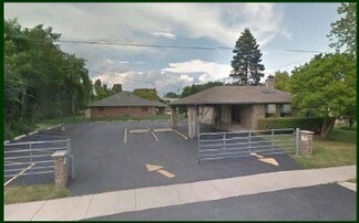 Plus de détails pour 1200 N Green Bay Rd, Waukegan, IL - Bureau à vendre