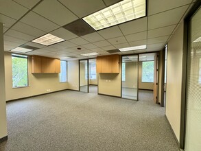 3190 Clearview Way, San Mateo, CA à louer Photo intérieure– Image 1 sur 6