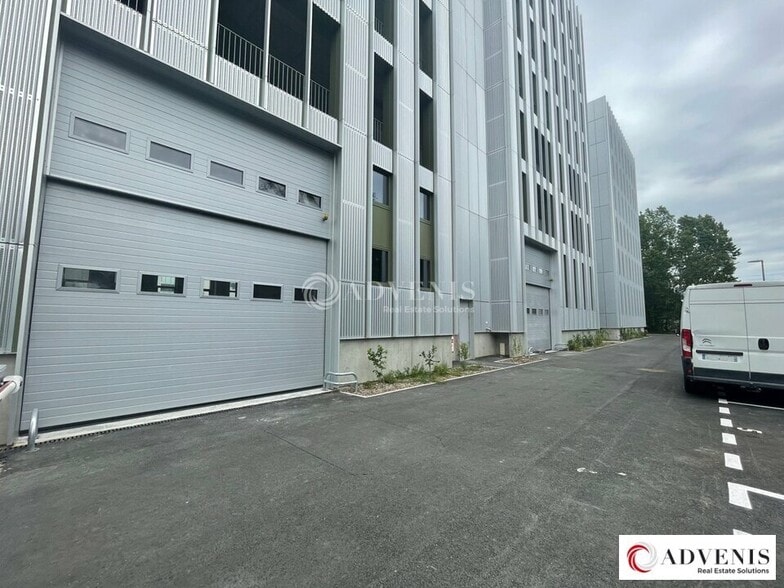 Local d'activités dans Bordeaux à vendre - Photo de l’immeuble – Image 2 sur 7