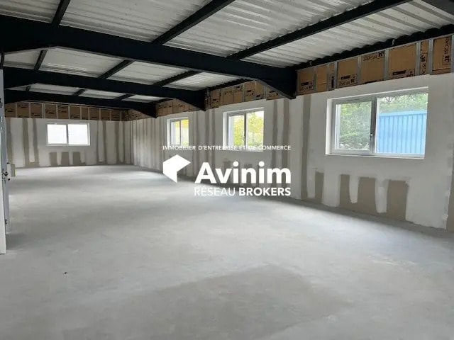 Local commercial dans Saint-Genis-Pouilly à louer Photo intérieure– Image 1 sur 18