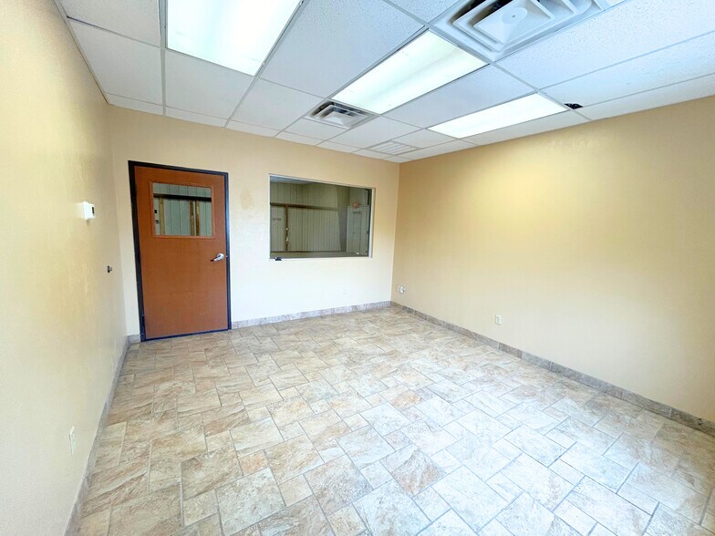 3101 NW 38th St, Oklahoma City, OK à louer - Photo intérieure – Image 3 sur 4
