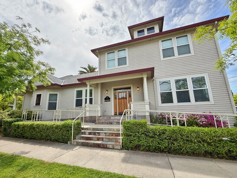 590 E St, Lincoln, CA à vendre - Photo principale – Image 1 sur 5