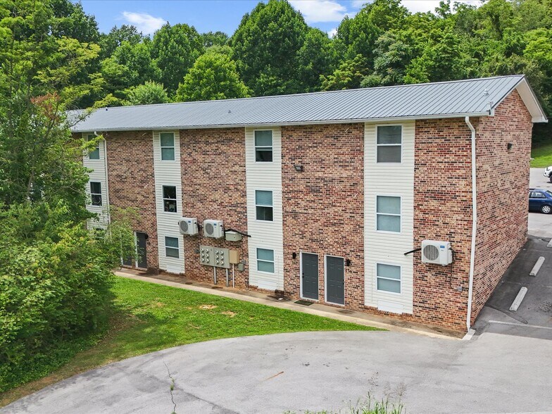 112 Becky Dr, Greeneville, TN à vendre - Photo de l’immeuble – Image 3 sur 48