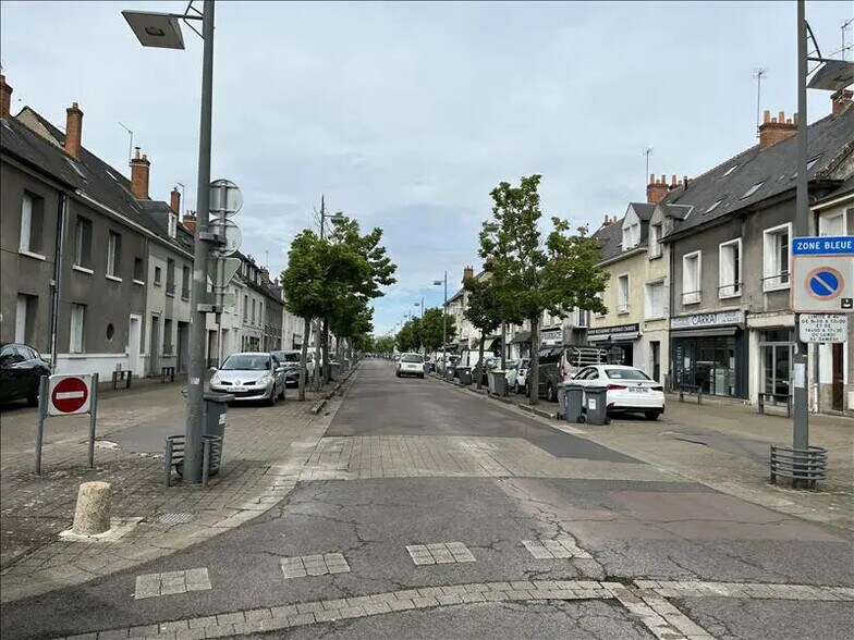 Local commercial dans Saint-Pierre-Des-Corps à vendre - Photo de l’immeuble – Image 3 sur 4
