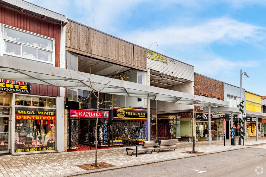 6758 Rue Saint-Hubert, Montréal, QC à vendre - Photo principale – Image 1 sur 6