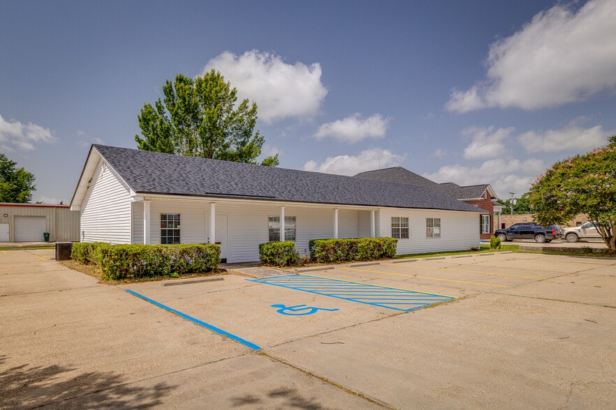 2910 Evangeline St, Monroe, LA à vendre - Photo principale – Image 1 sur 19