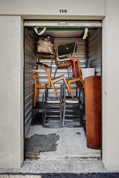 Halifax Rd Storage Units portefeuille de 1 biens à vendre sur LoopNet.fr - Photo de l’immeuble – Image 3 sur 91