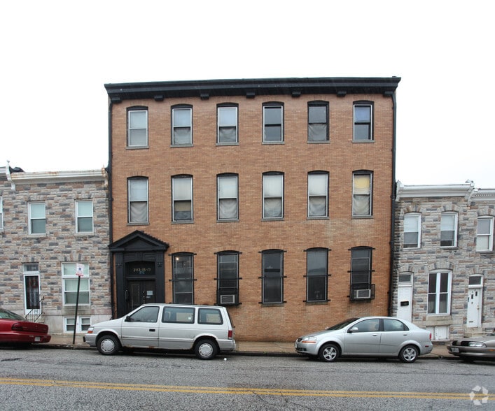 2113 E Oliver St, Baltimore, MD à louer - Photo principale – Image 1 sur 4