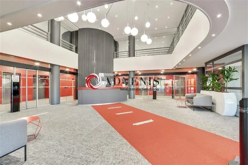 Bureau dans Villepinte à louer - Hall d’entrée – Image 2 sur 3