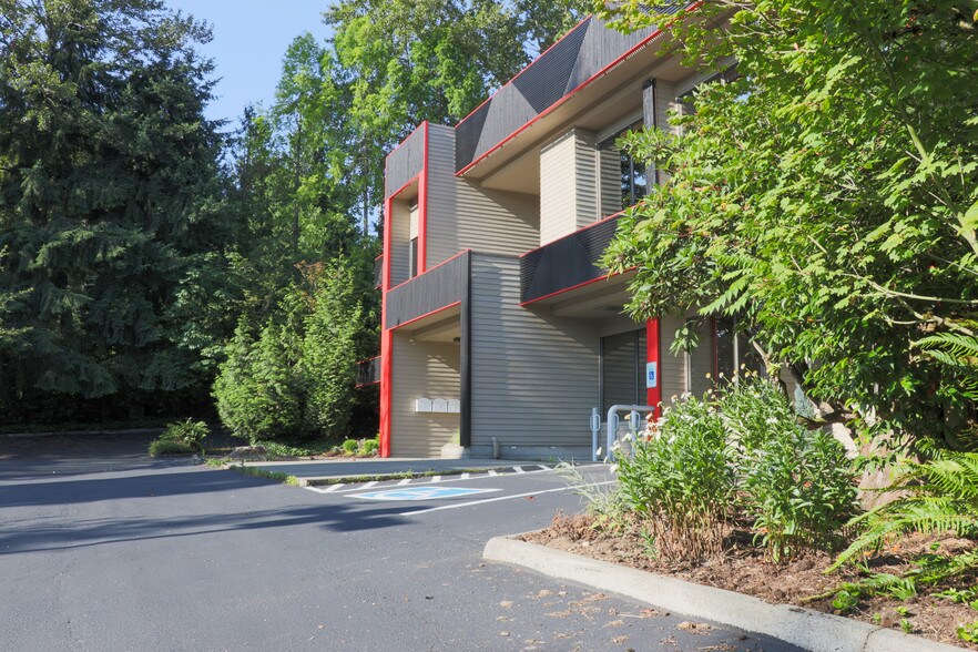 2265 116th Ave NE, Bellevue, WA à louer - Photo de l’immeuble – Image 3 sur 53