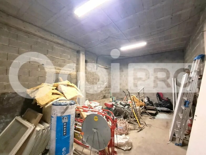 Bureau dans Sérézin-du-Rhône à louer - Photo de l’immeuble – Image 3 sur 7