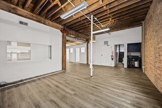 222 W Ontario St, Chicago, IL à louer Photo intérieure– Image 2 sur 4