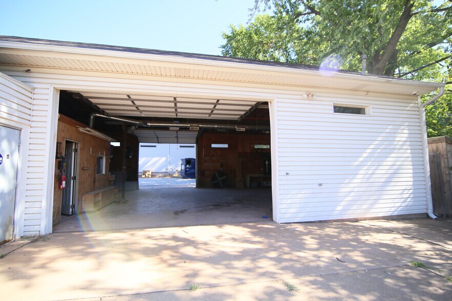 4020 S Walker Ave, Oklahoma City, OK à vendre - Photo principale – Image 1 sur 76