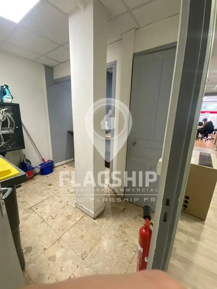Local commercial dans Paris à louer - Photo intérieure – Image 3 sur 9