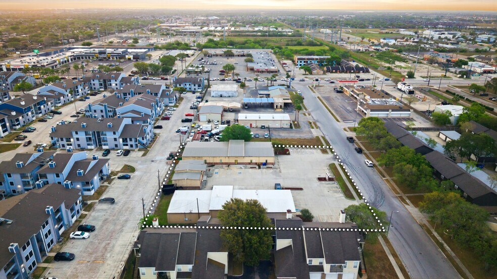 5502 Burnham Dr, Corpus Christi, TX à vendre - Photo de l’immeuble – Image 3 sur 15