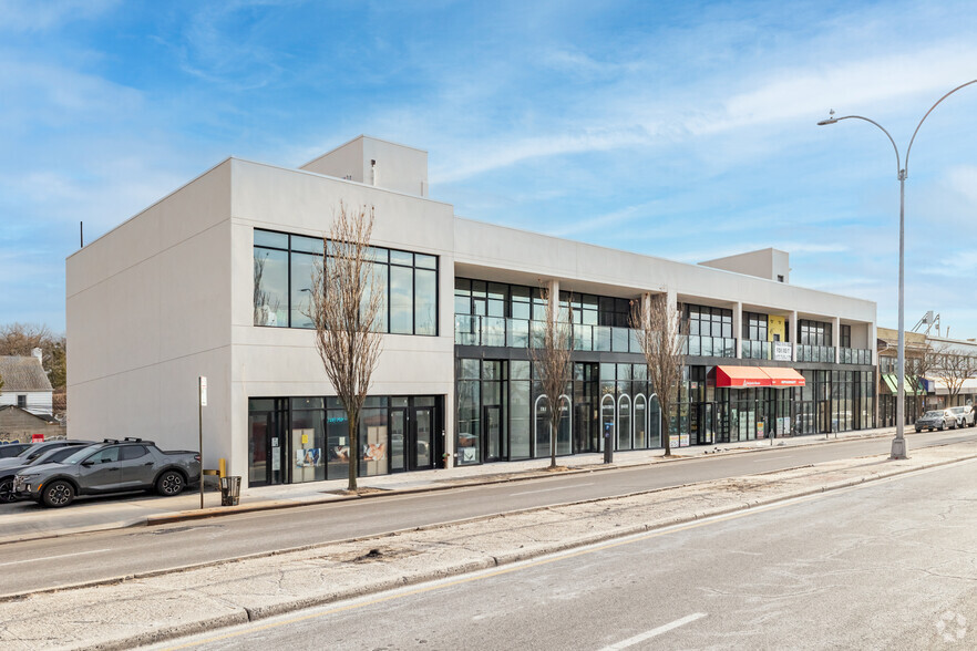 18610 Union Tpke, Fresh Meadows, NY à louer - Photo de l’immeuble – Image 1 sur 7