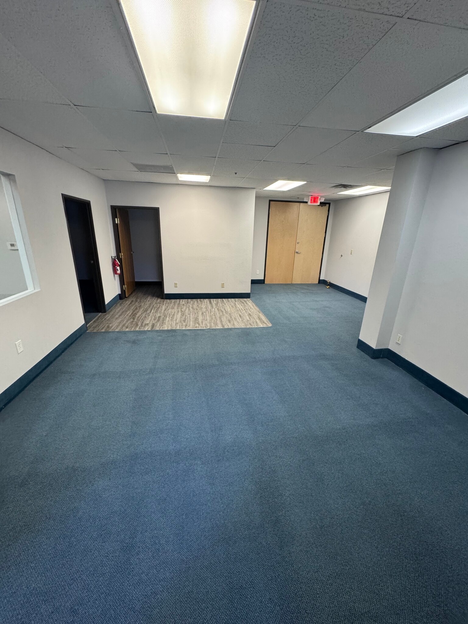 2755-2795 E Desert Inn Rd, Las Vegas, NV à louer Photo de l’immeuble– Image 1 sur 5