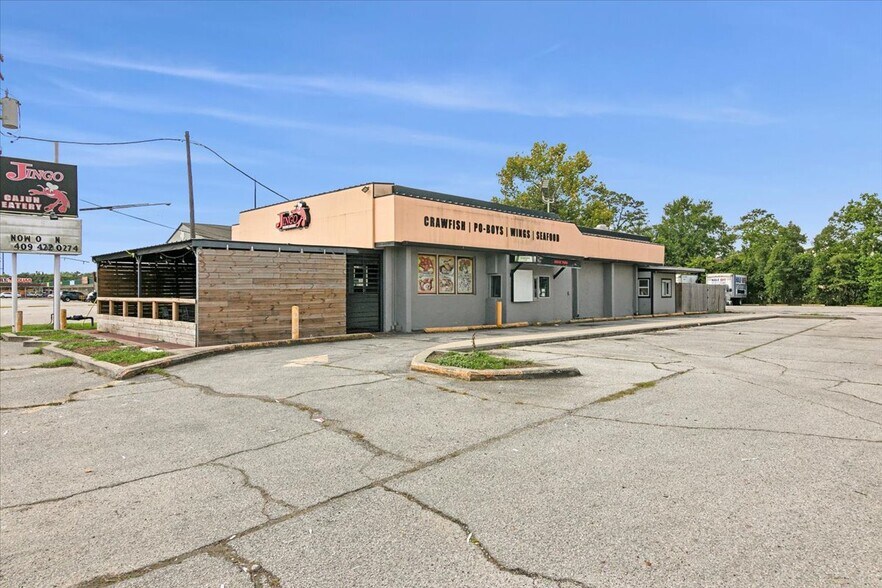 425 N Main Rd, Vidor, TX à vendre - Photo de l’immeuble – Image 2 sur 31