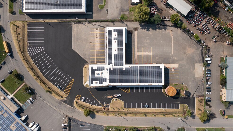 111 Maltese Dr, Totowa, NJ à louer - Photo de l’immeuble – Image 3 sur 7