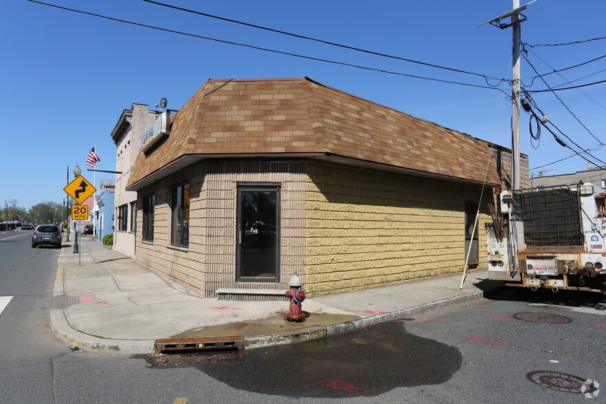 21 W Main St, Bound Brook, NJ à vendre - Photo de l’immeuble – Image 3 sur 4