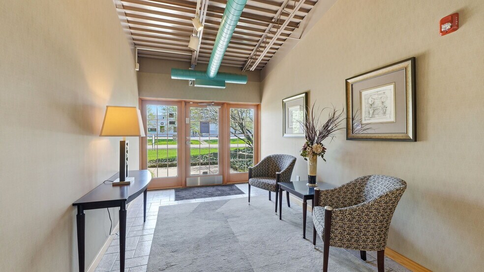 3421 Centennial Dr, Fort Wayne, IN à louer - Photo de l’immeuble – Image 3 sur 15